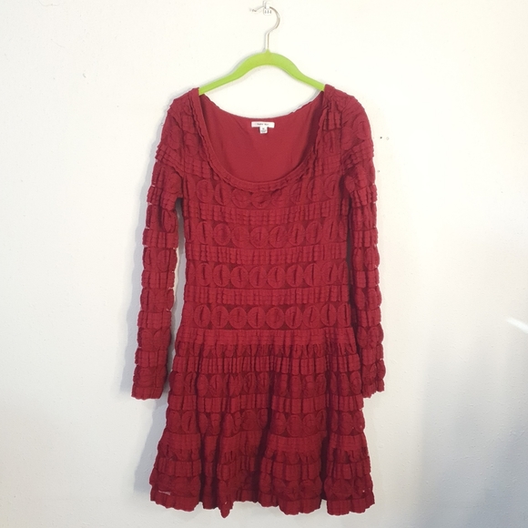 Sophie Max Lace Dress - Picture 7 of 9